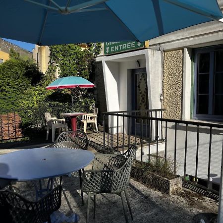 Charmant 2 Pieces Avec Terrasse Proche Centre Ville - Parking Gratuit A Proximite Lourdes Luaran gambar