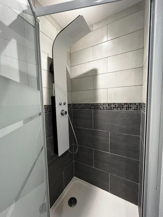 Charmant 2 Pieces Avec Terrasse Proche Centre Ville - Parking Gratuit A Proximite Lourdes Luaran gambar